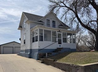 1409 E Rice St, Sioux Falls, SD 57103