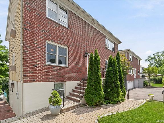 3rd image of 21 Bryn Mawr Place