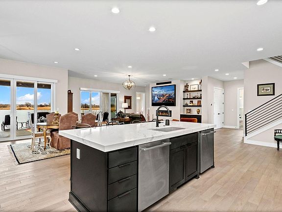 5th image of 754 Beachside Dr