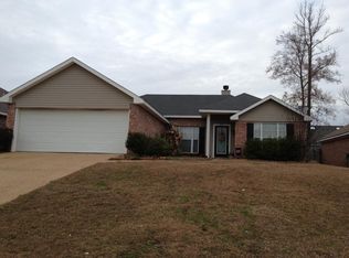 671 Parker Pl, Brandon, MS 39042