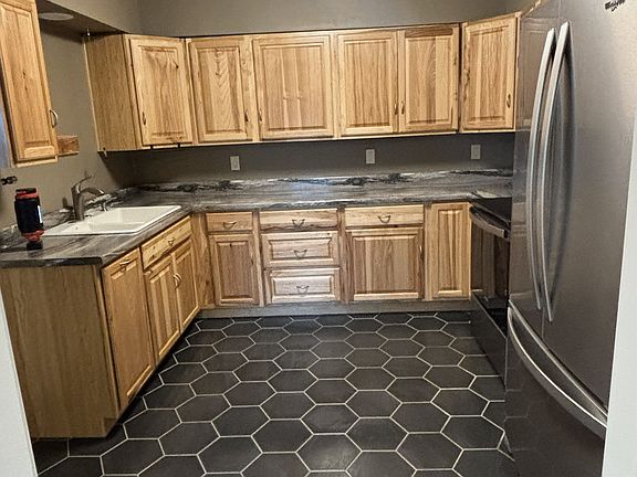 4th image of 2510 Garden Ave