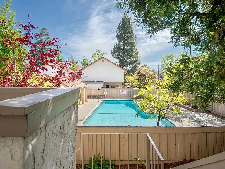 1173 Capri Dr — Photo 22