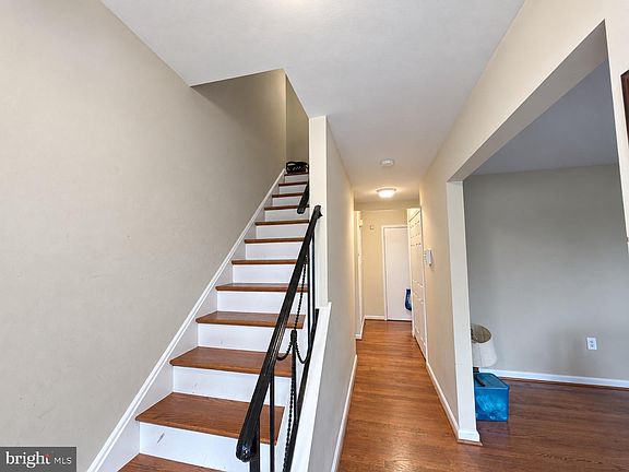 5th image of 1901 Chalfont Ct