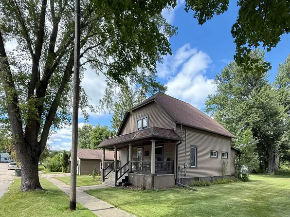 105 E Colvin Rd, Wonewoc, WI 53968