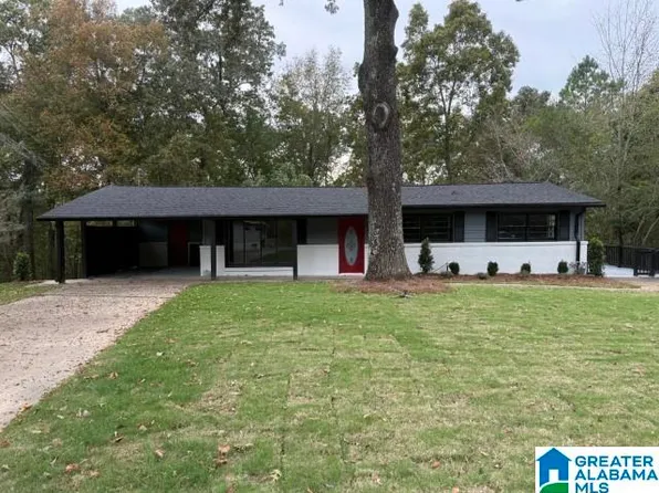 215 5th Ave NW, Graysville, AL 35073