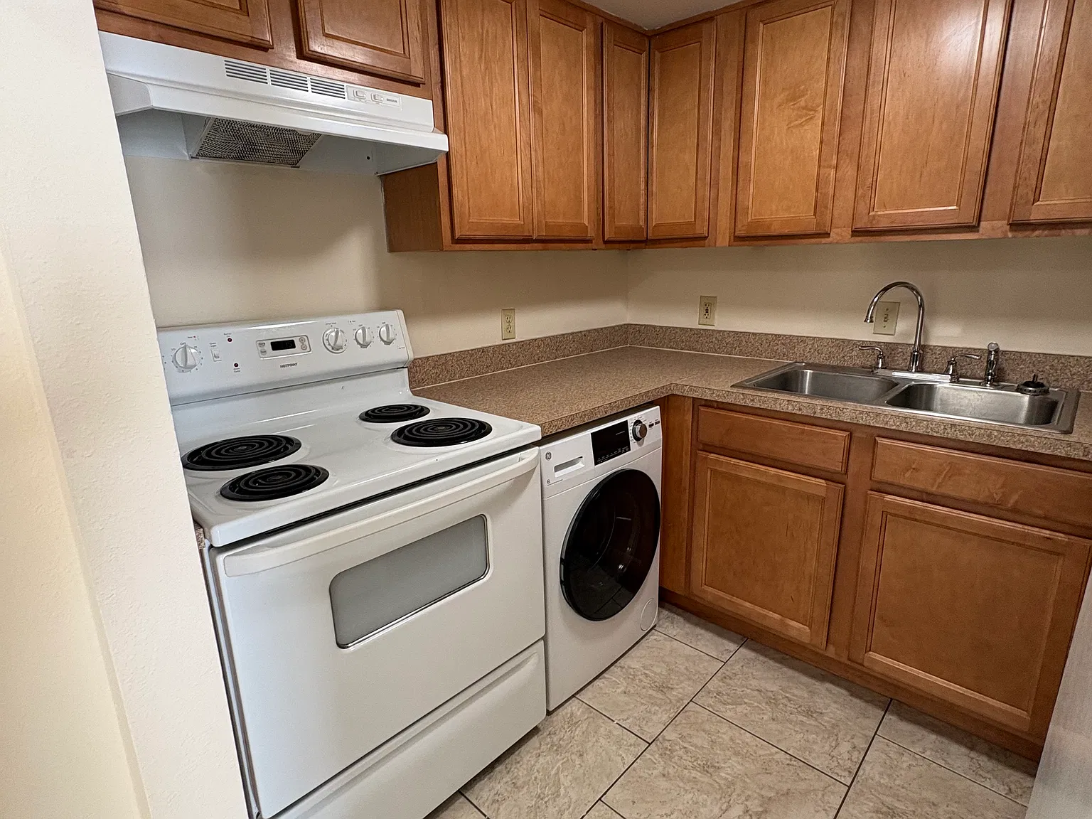 1 bed, $1,025 — Photo 4