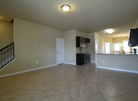 2nd image of 405 Crater Lake Dr