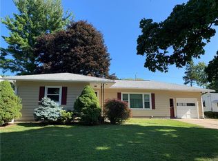 131 Kensington Dr, Utica, NY 13501