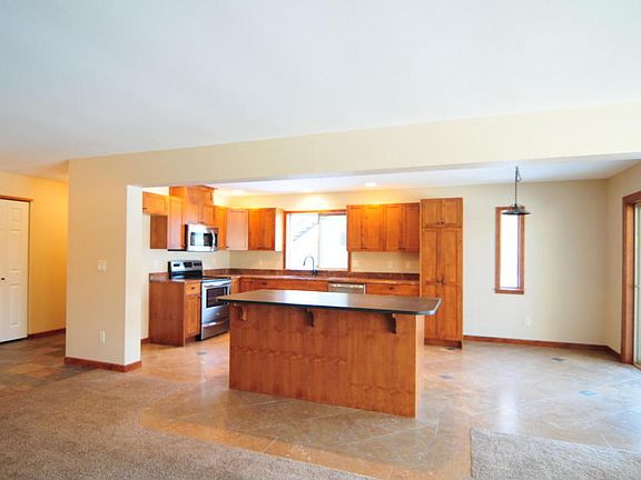 4th image of 520 11th St NE APT 3