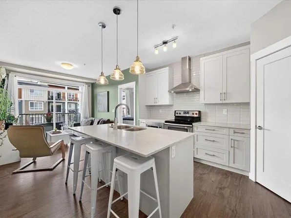 10 Walgrove Walk SE #310, Calgary, AB T2X 4E3