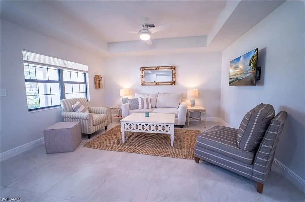 3 bed, 2.0 bath, 1228 sqft, $2,600 — Photo 4