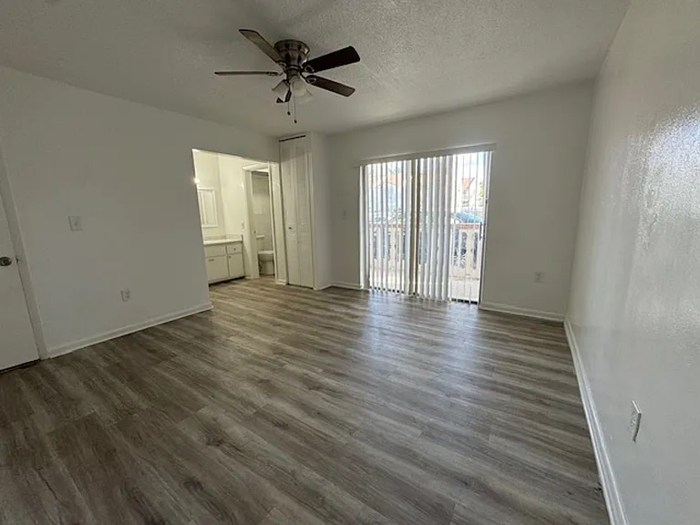 2031 NE 139 St North Miami Beach, FL 33181 — Photo 8