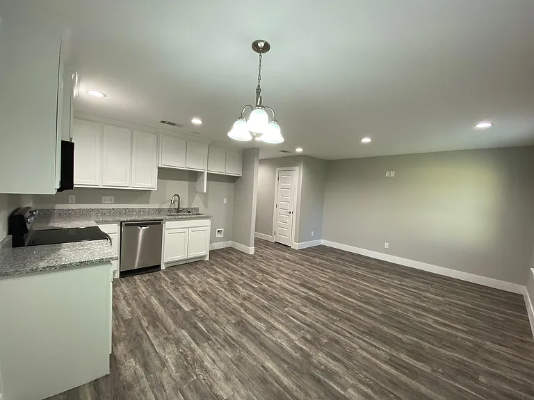 411 S Fannin Ave #411 — Photo 4