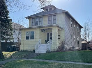 838 Lenox Ave, Waukegan, IL 60085