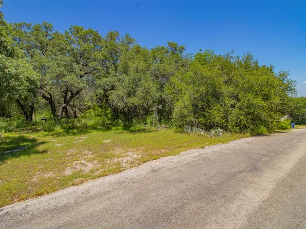 812 Arrowhead Ct, Granbury, TX 76048