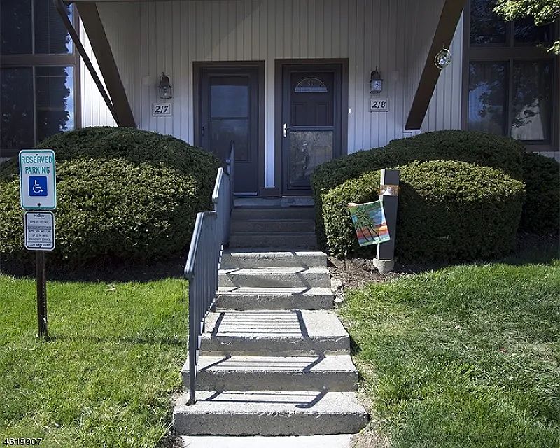 1st image of 12218 Aspen Ct