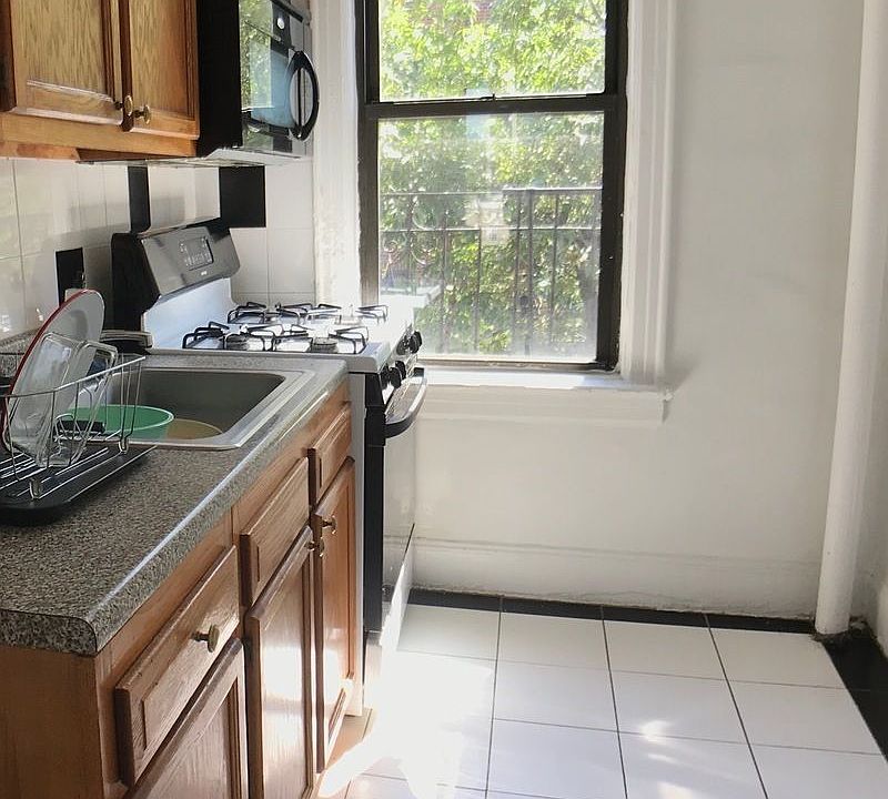1st image of 2724 23rd St APT 3R