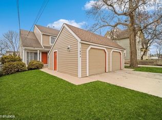 140 W Lincoln Ave #140A, Barrington, IL 60010