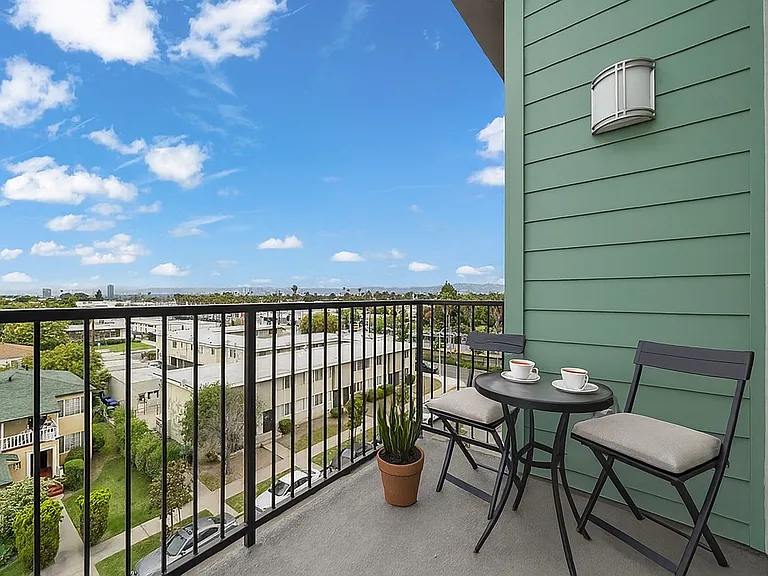 The Peake Apartments — Photo 27