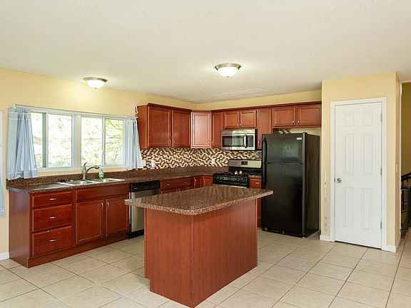 5th image of 1672 Barkwood Dr