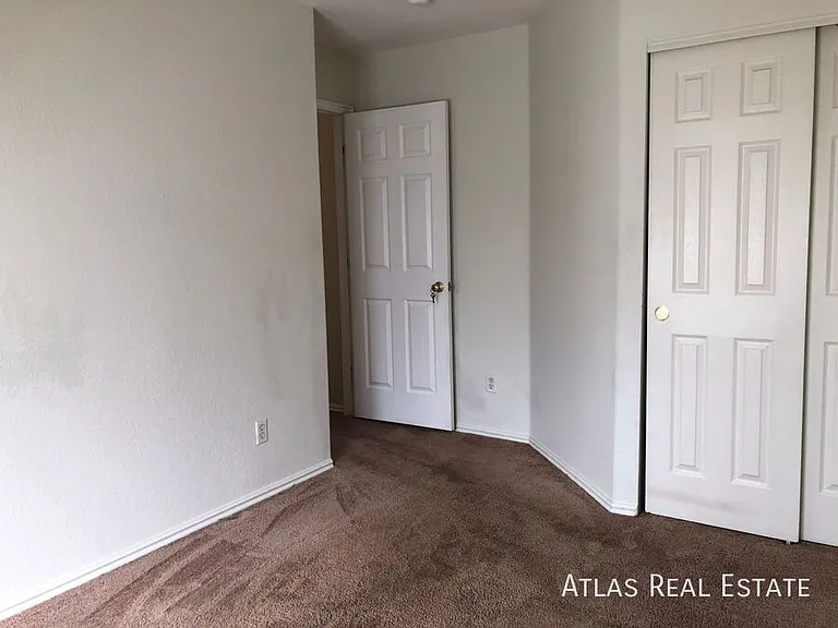 1316 S Alton Ct — Photo 22