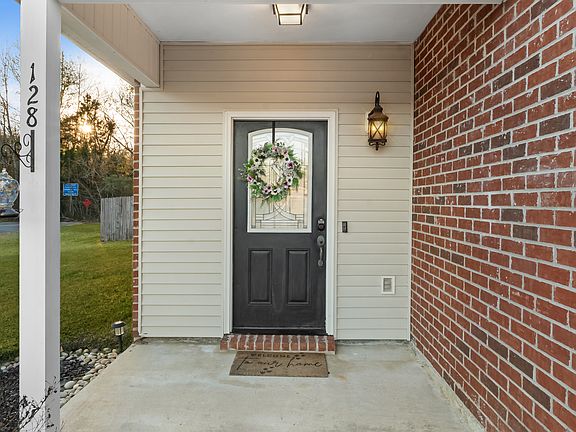 3rd image of 128 Bottle Brush Ln