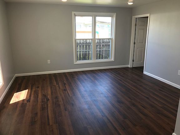 4th image of 309 Bush St