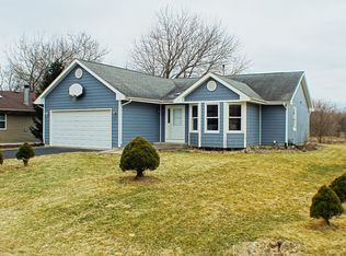 122 Columbia St NW, Poplar Grove, IL 61065