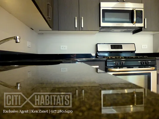 Rented by Citi Habitats | media 40