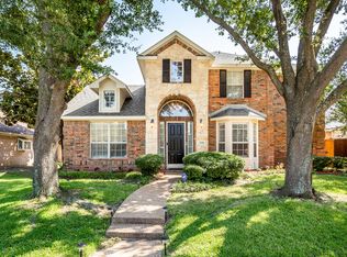 5916 Mossbrook Trl, Dallas, TX 75252