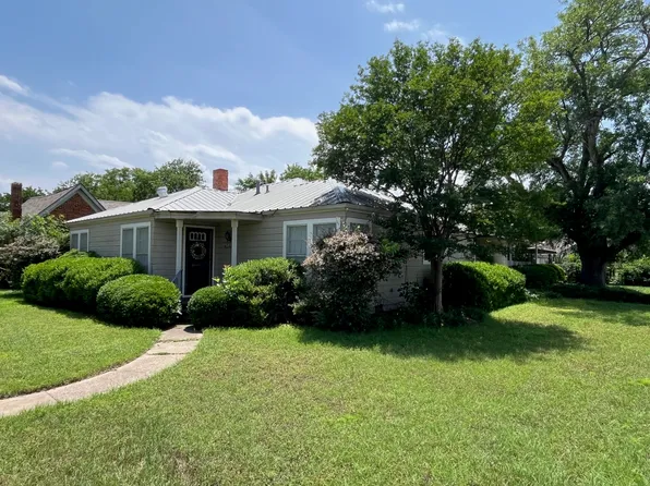 2201 Durham Ave, Brownwood, TX 76801