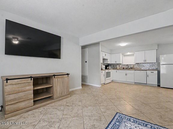 5th image of 1537 S 10th St