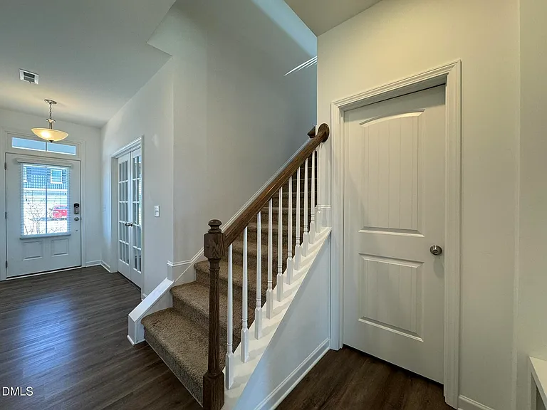 913 Briar Gate Dr — Photo 18