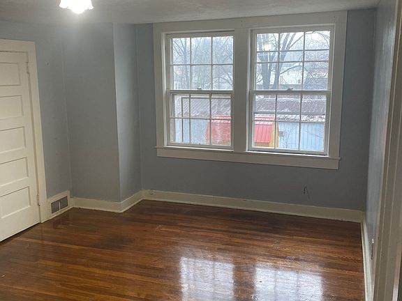 2nd image of 406 W Irish St APT 3