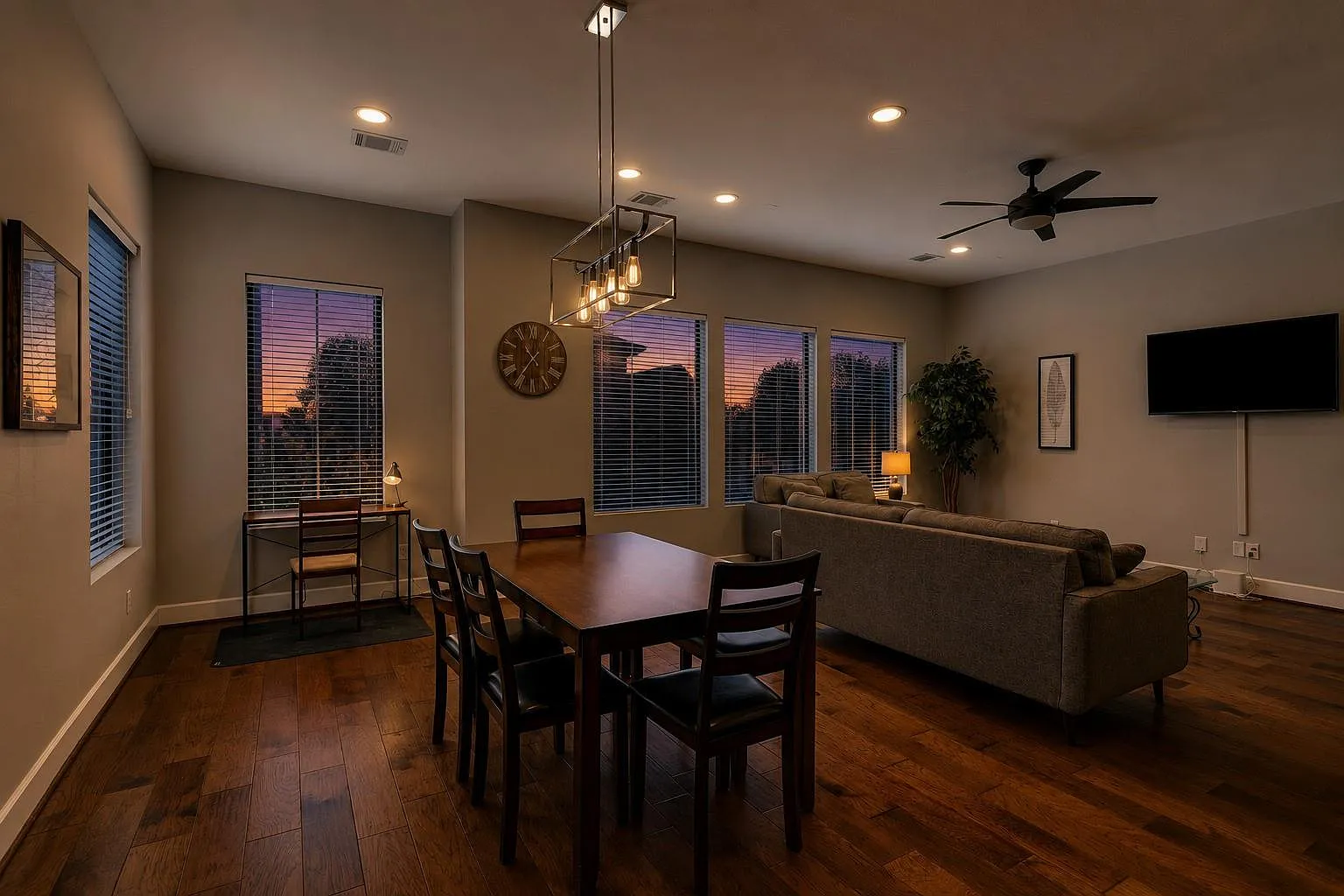 3 bed, 3.5 bath, 2043 sqft, $2,700 — Photo 2