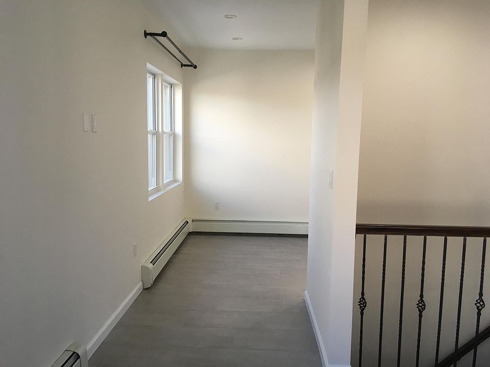 1st image of 3828 Maple Ave Floor 2
