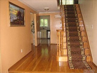1st image of 32 Brussel Dr