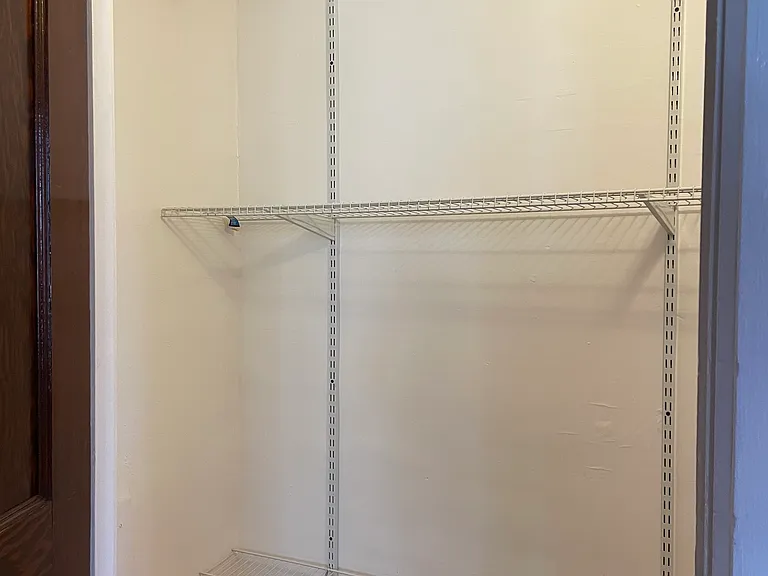 1760 N Pearl St #9 — Photo 13