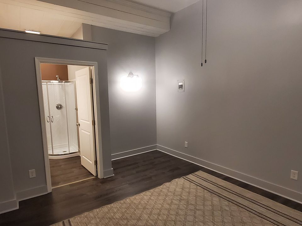 2nd image of 48 Chambersburg St APT 17