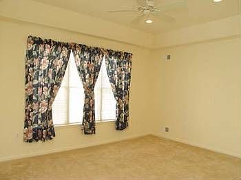 4th image of 16 Tallman Ln