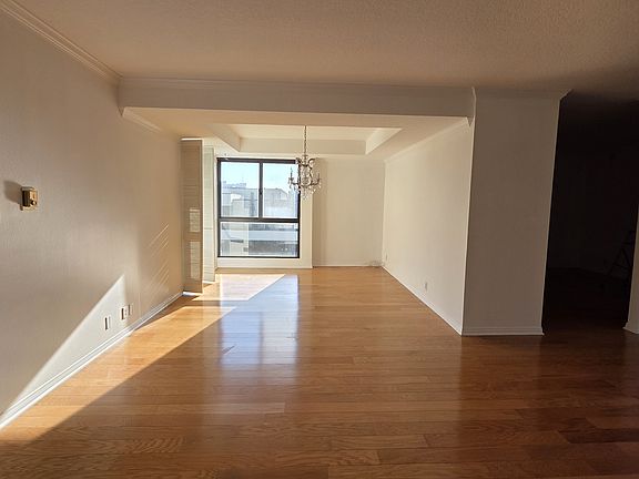 2nd image of 4477 Wilshire Blvd APT 310