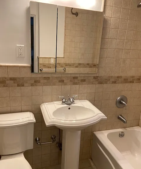 501 W 110th St #2G — Photo 9