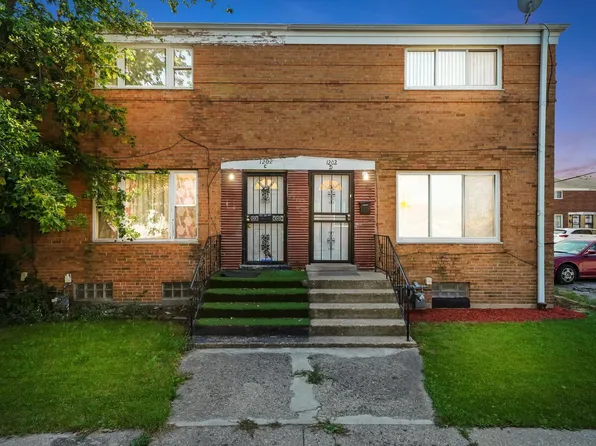 1202 S 16th Ave APT D, Maywood, IL 60153