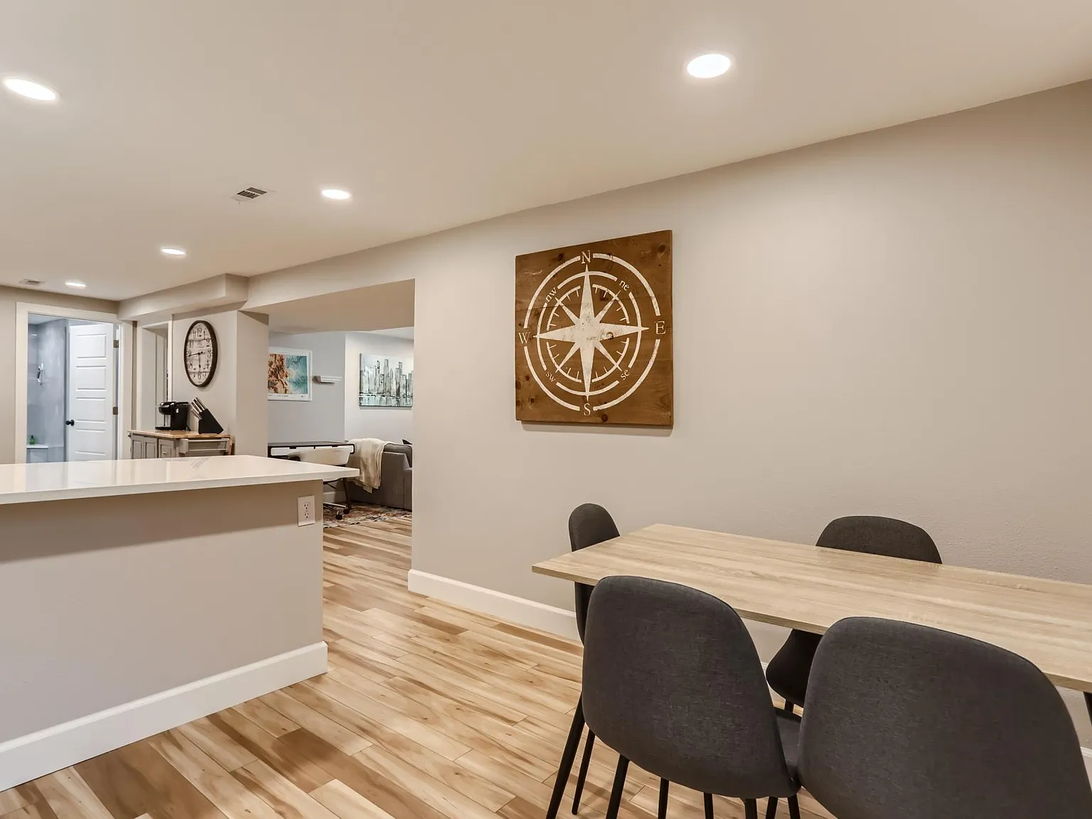 2 bed, 920 sqft, $2,200 — Photo 3