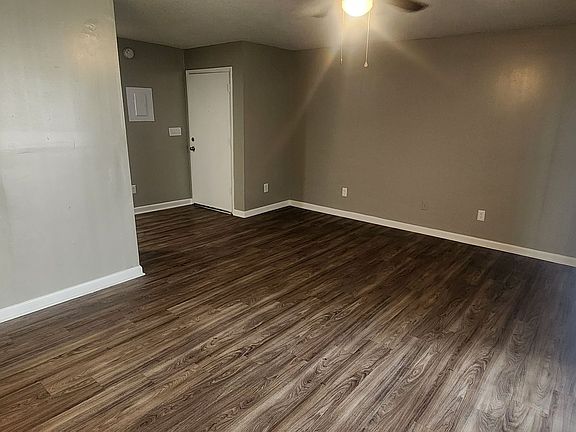 3rd image of 1410 Ascent Trl NW APT B