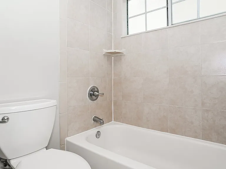 9552 Glenn Abbey Way — Photo 12