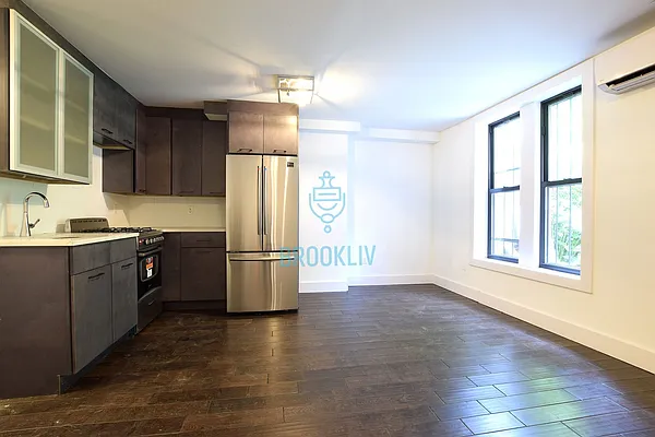 Rented by null | media 14