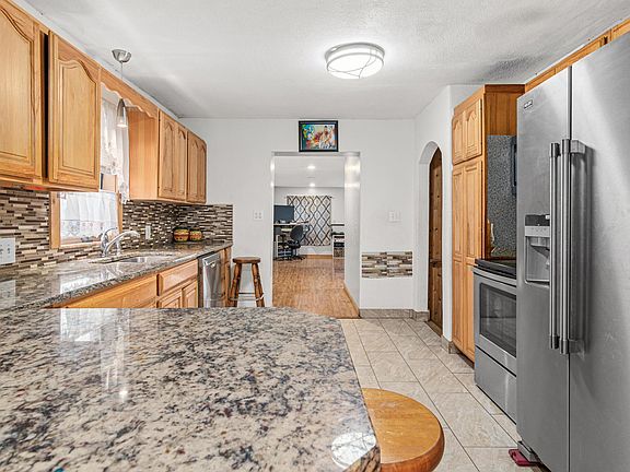 3rd image of 3028 Edgerton St