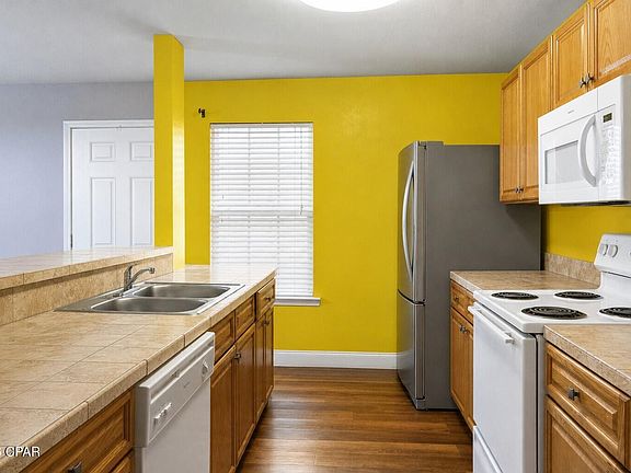 5th image of 2837 Altha Ave