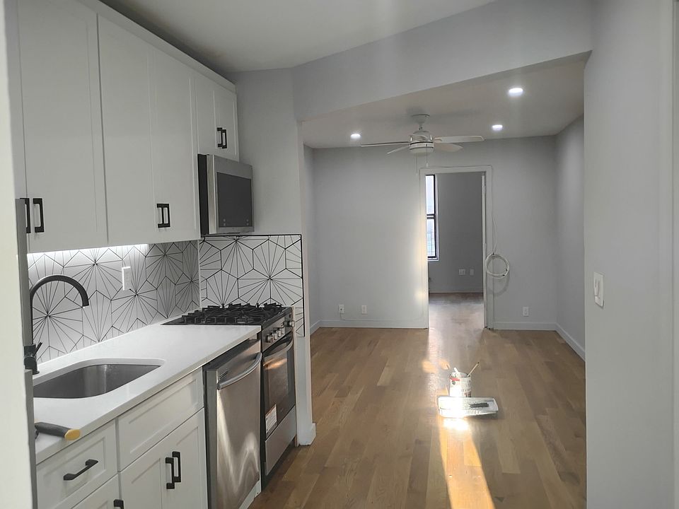1st image of 192 Rockaway Ave #1R